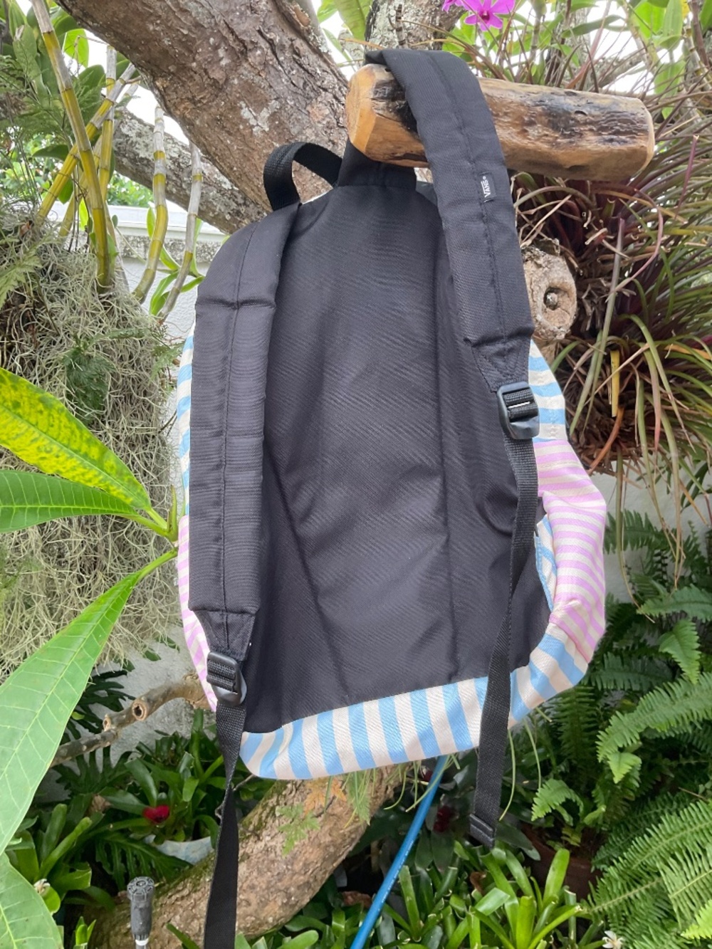 VANS Pastel Colored Striped Backpack - Picture 3 of 8